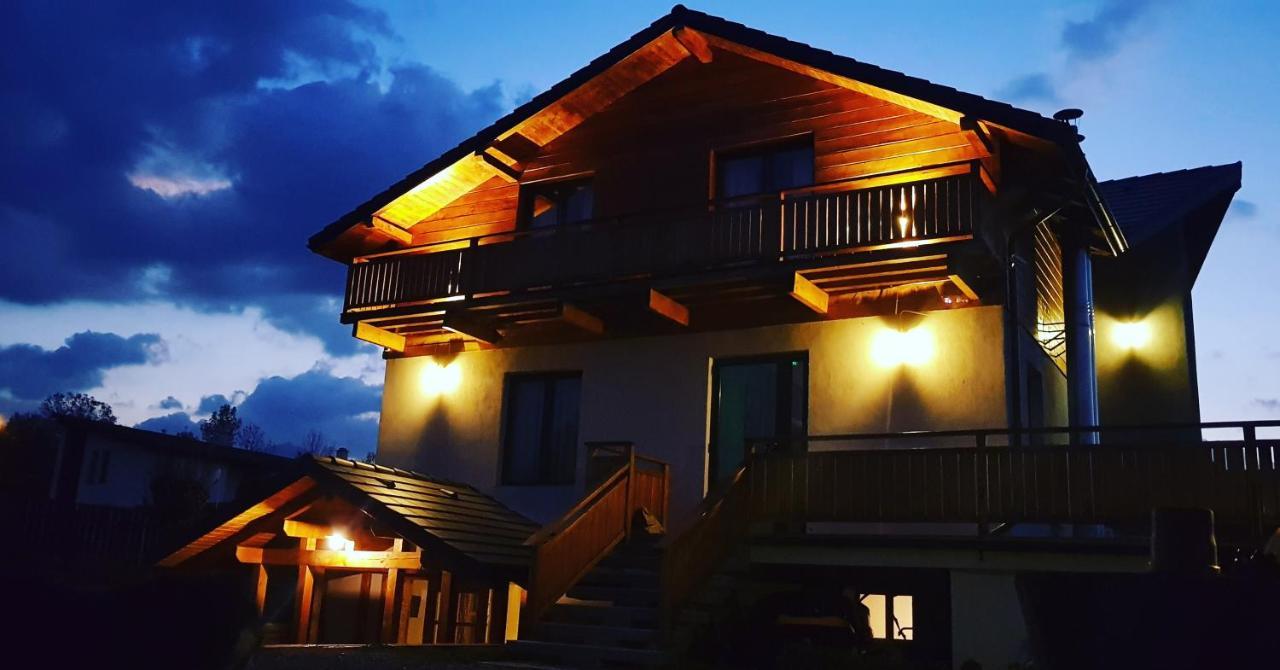 Villa Swiss Săcele Dış mekan fotoğraf