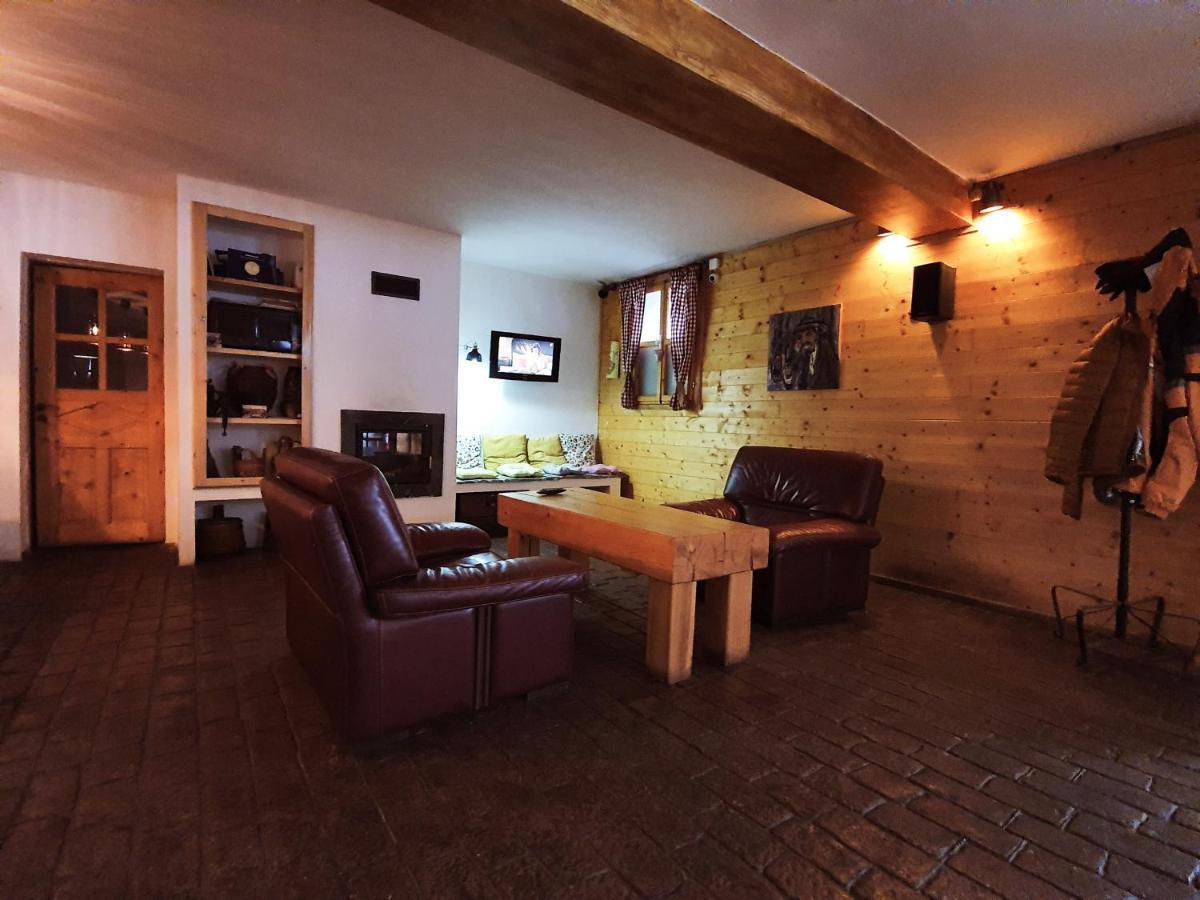 Villa Swiss Săcele Dış mekan fotoğraf