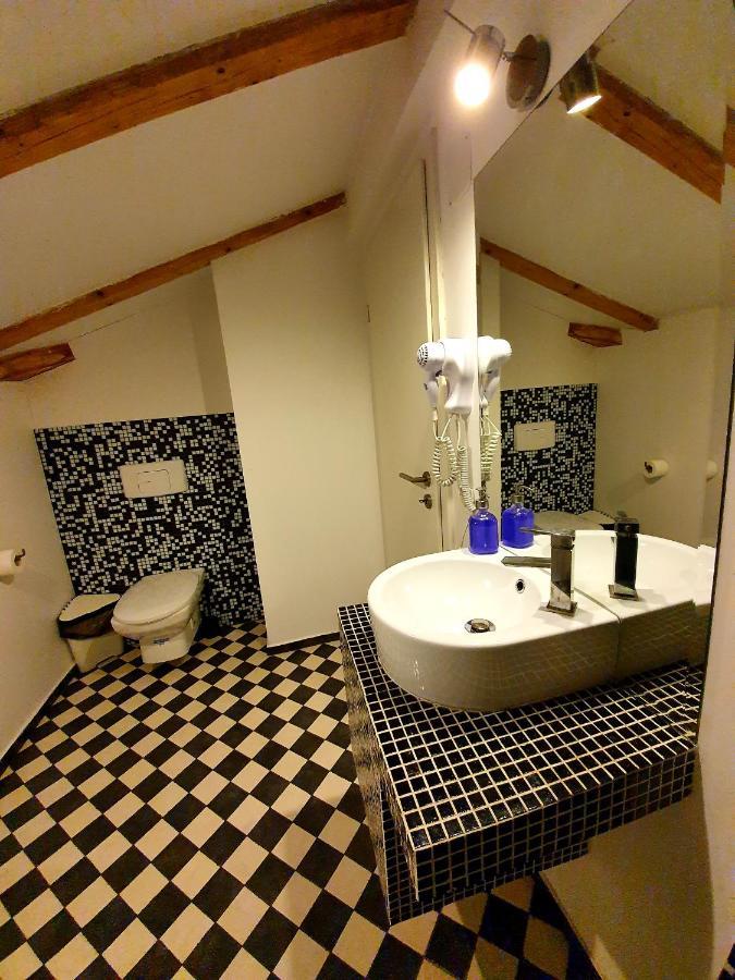 Villa Swiss Săcele Dış mekan fotoğraf